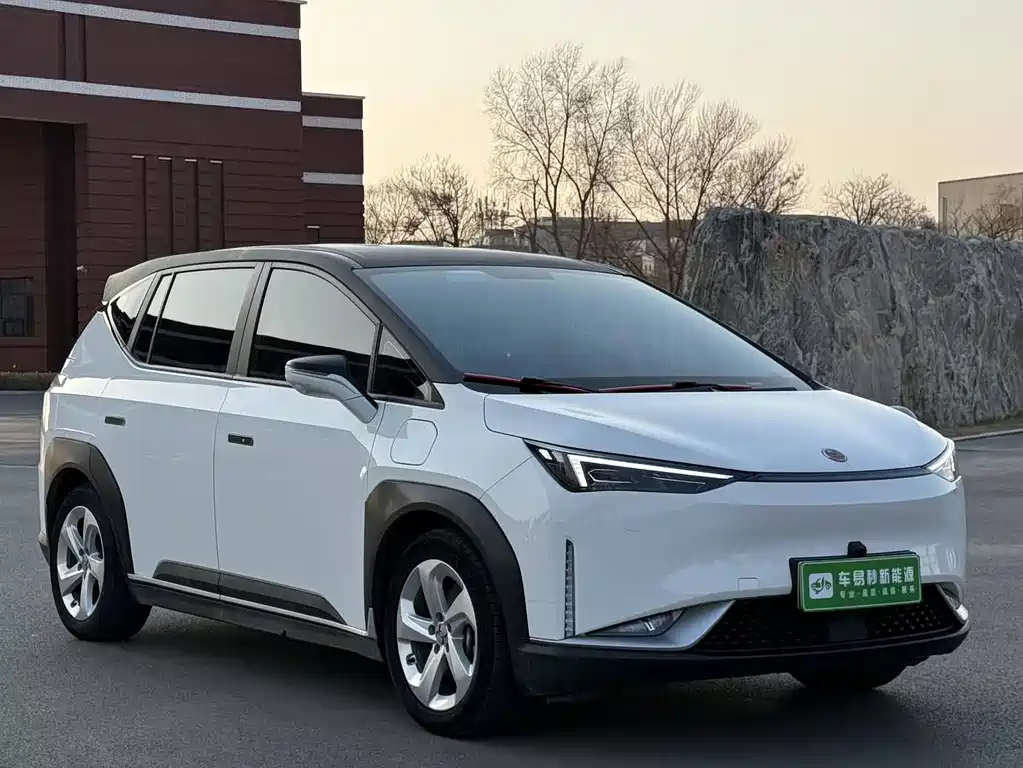 Hechuang Z03 2022 model 430km trendy version 135kW 55.5kWh купить на сайте DeffCars