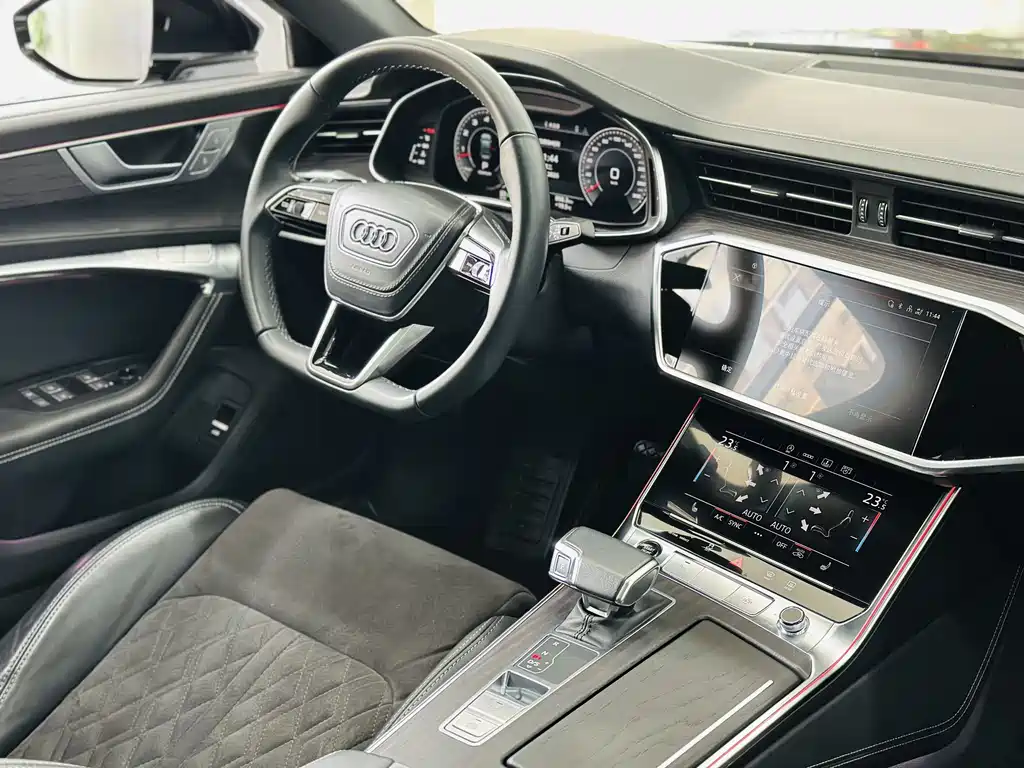 Audi A6L 2024 55 TFSI quattro exclusive dynamic model купить на сайте DeffCars