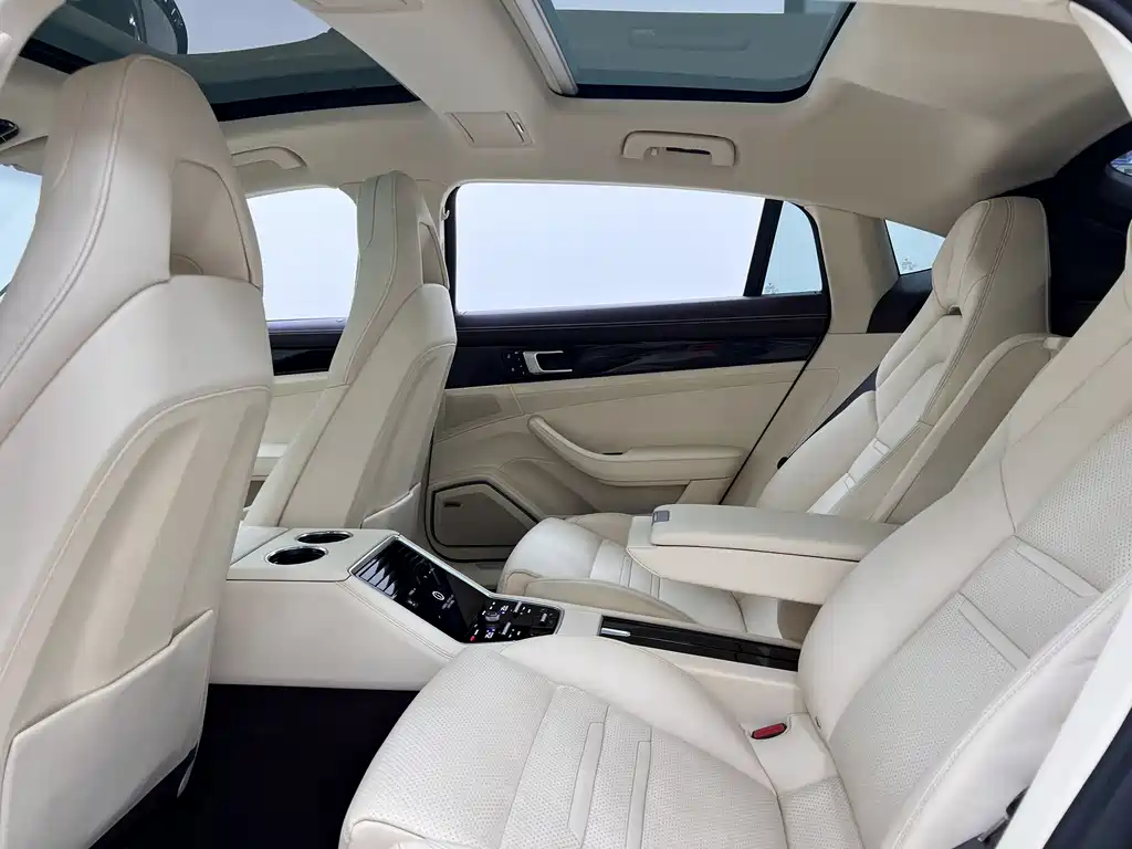 Panamera 2019 Panamera Executive Extended Edition 2.9T купить на сайте DeffCars