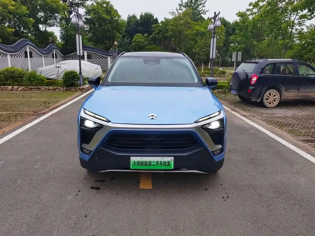 NiO ES8 2018 355KM Base Edition Seven Seater купить на сайте DeffCars