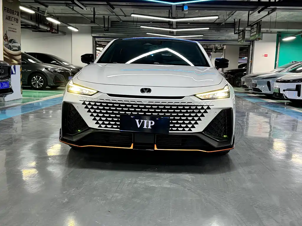 Changan UNI-V 2023 2.0T speed version купить на сайте DeffCars