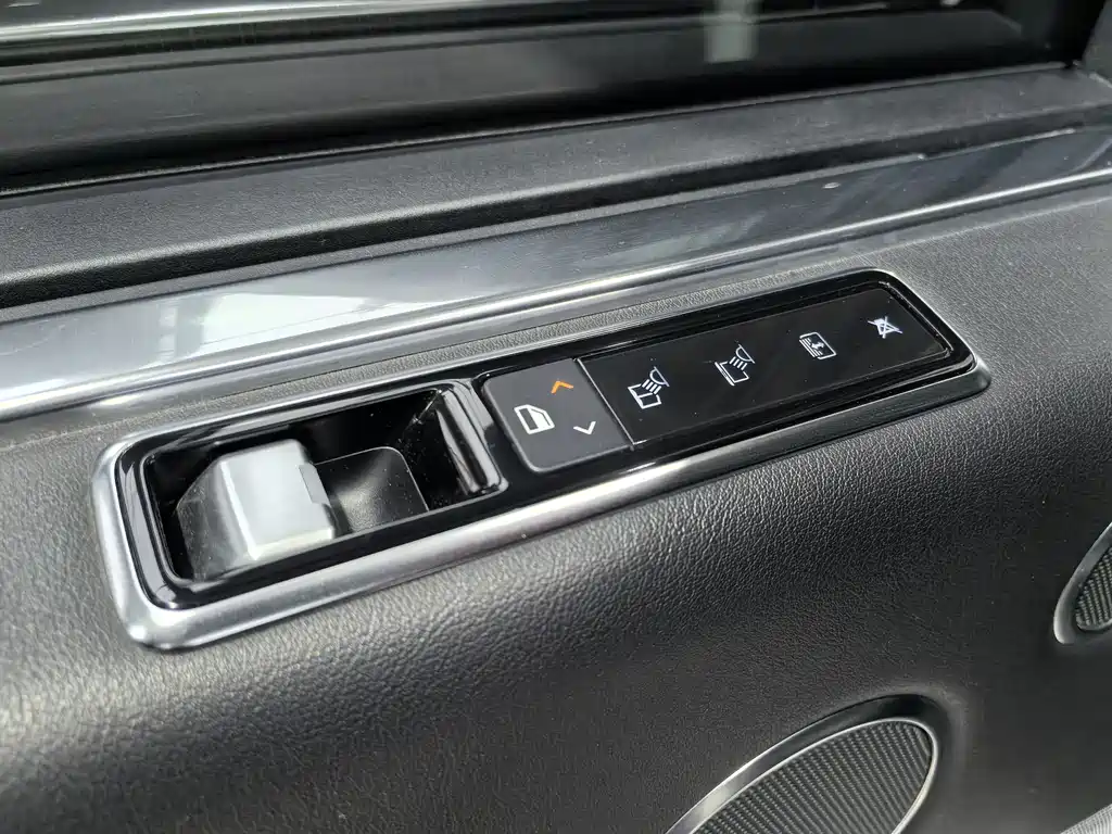 Range Rover 2019 3.0 SC V6 Legendary Extended Edition купить на сайте DeffCars