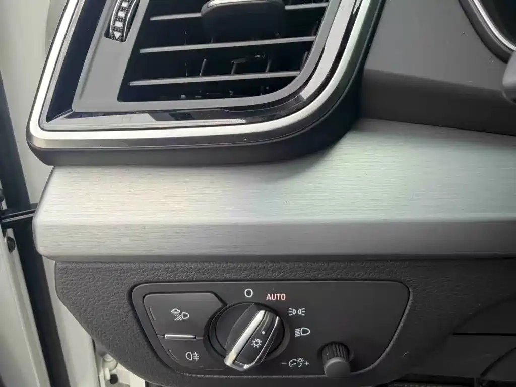 Audi Q5L 2022 40T luxury and dynamic model купить на сайте DeffCars