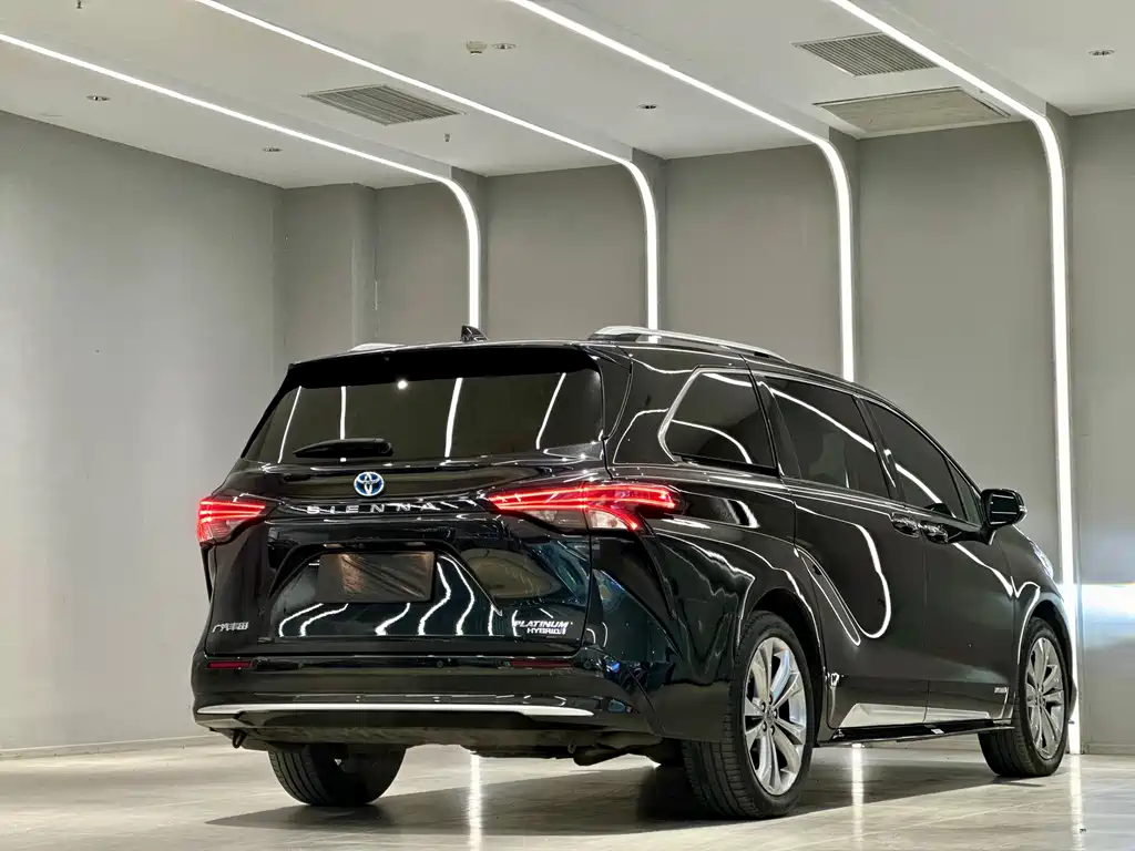SIENNA 2023 2.5L Hybrid Platinum Edition купить на сайте DeffCars