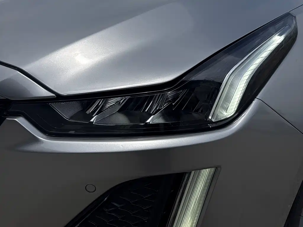 Cadillac CT5 2021 28T Platinum Sports Model купить на сайте DeffCars
