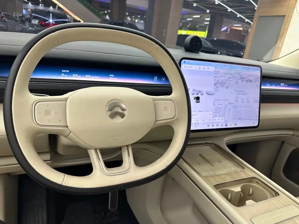 NIO ES8 2026 Six-seater Executive Signature Edition купить на сайте DeffCars