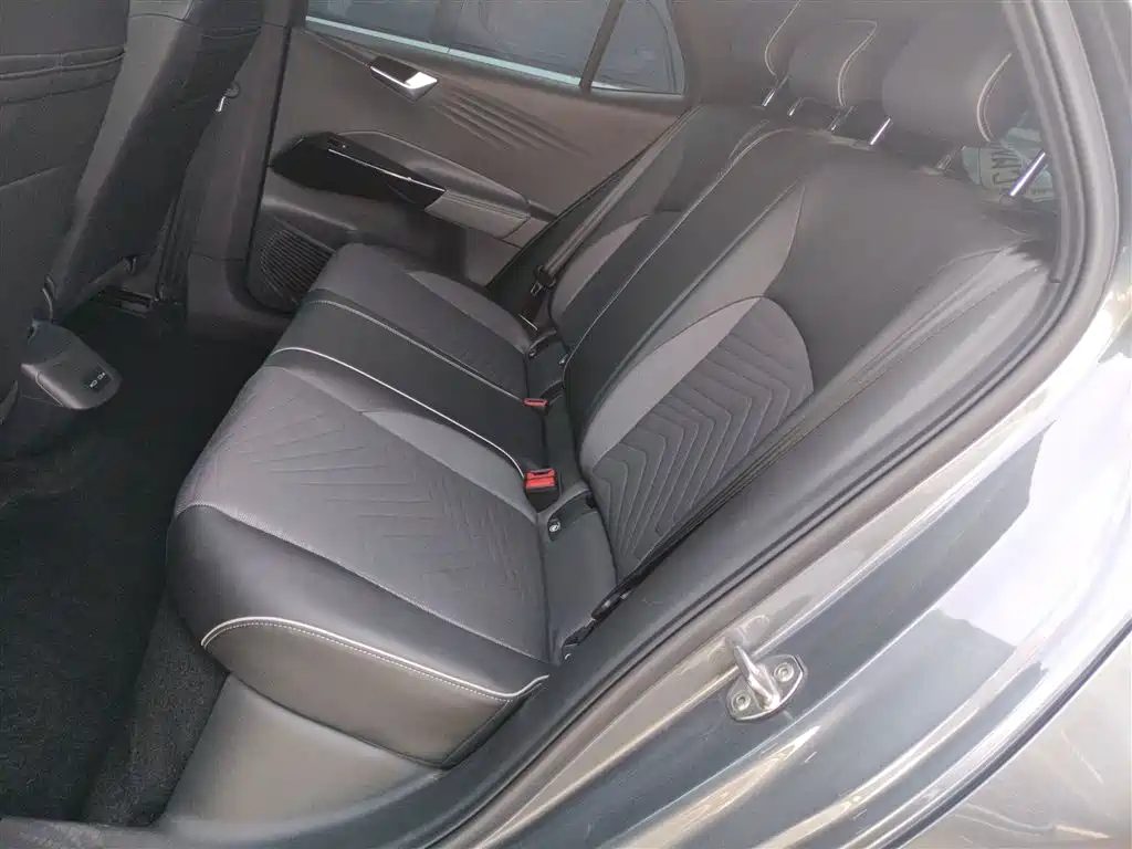 Volkswagen ID.3 2023 upgraded model pure smart version купить на сайте DeffCars