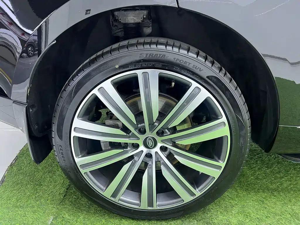 Range Rover 2024 3.0 L6 360PS Grand Edition купить на сайте DeffCars