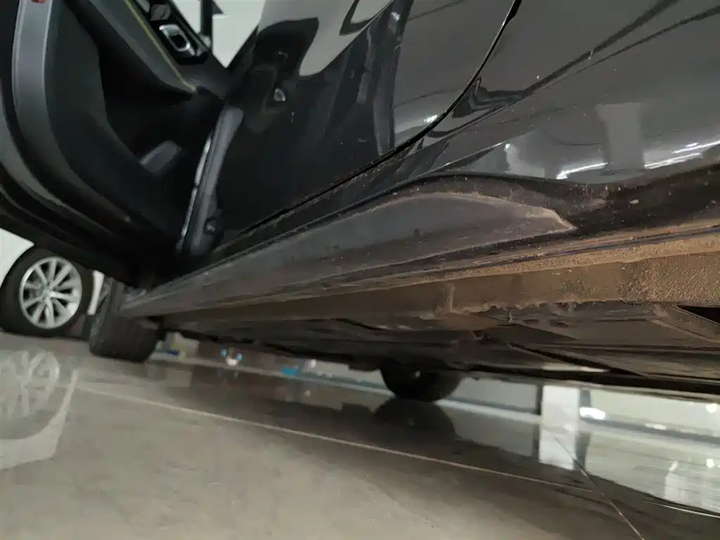 Lynk & Co 03 2023 1.5TD DCT Pro купить на сайте DeffCars