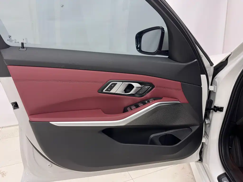 BMW 3 Series 2023 320Li M Sports Package купить на сайте DeffCars