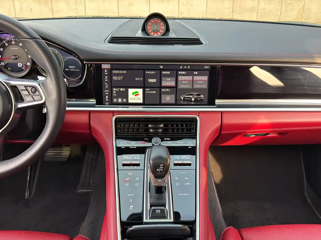 Panamera 2017 Panamera 4 Sport Turismo 3.0T купить на сайте DeffCars