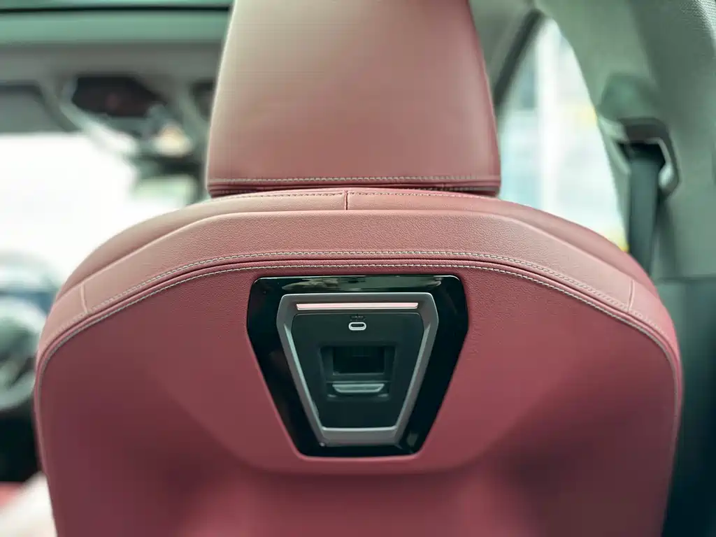 BMW 5 Series 2024 530Li Leading M Sports Package купить на сайте DeffCars