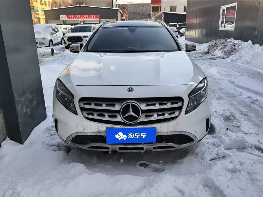 Mercedes-Benz GLA 2018 GLA 200 Dynamic купить на сайте DeffCars