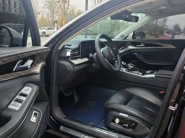 Hongqi H9 2020 2.0T Zhilian Flagship Edition купить на сайте DeffCars