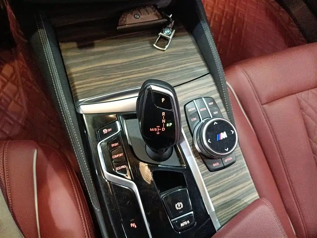 BMW 5 Series 2021 530Li Leading Luxury Package купить на сайте DeffCars