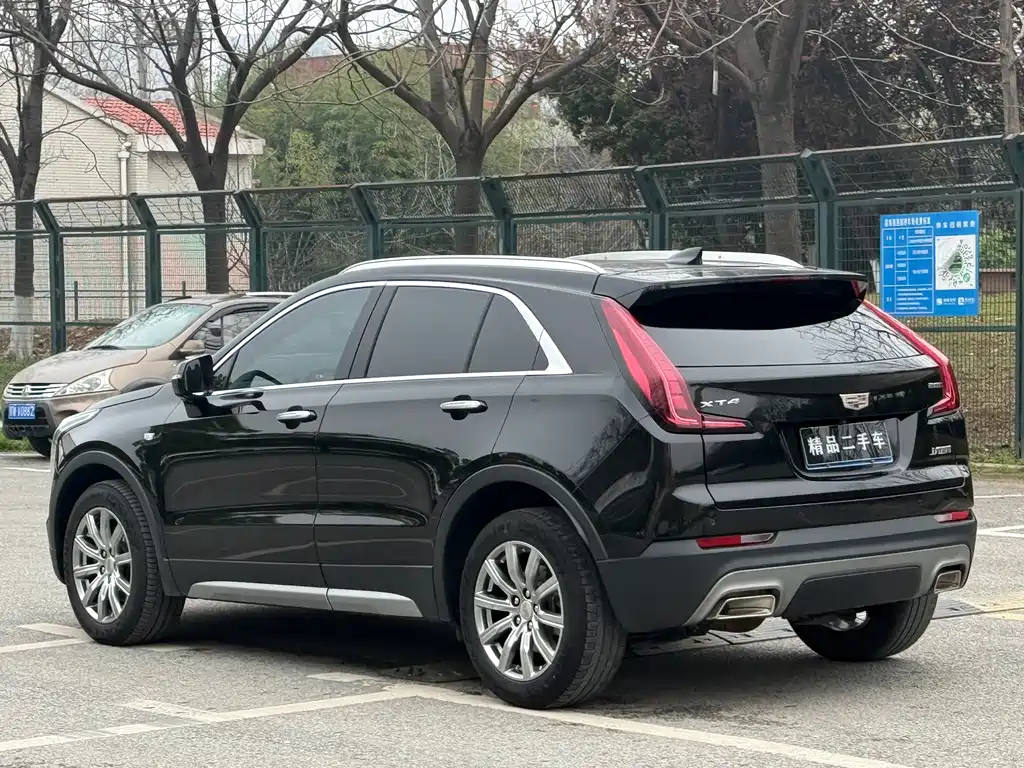 Cadillac XT4 2021 28T two-wheel drive leading model купить на сайте DeffCars