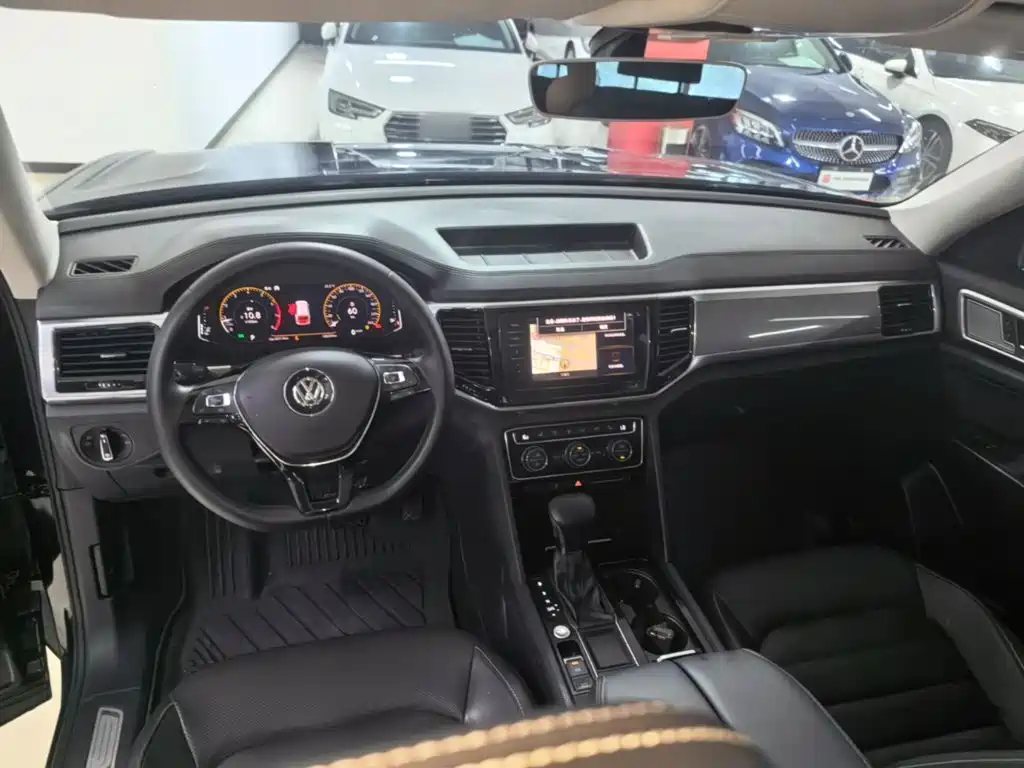 Touron 2020 facelift 330TSI two-wheel drive luxury version купить на сайте DeffCars