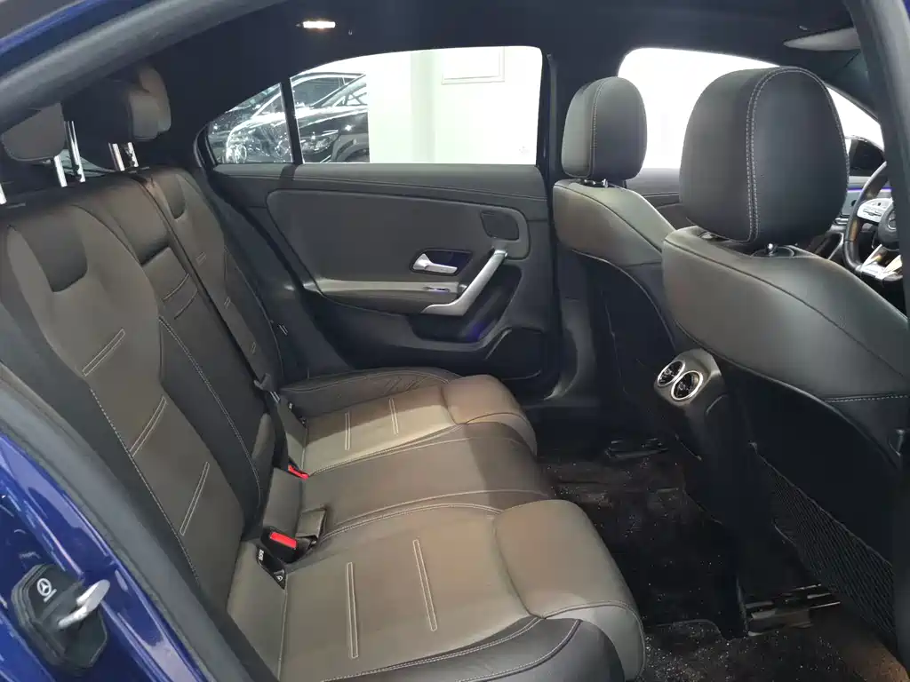 Mercedes-Benz A-Class AMG 2020 AMG A 35 L 4MATIC купить на сайте DeffCars