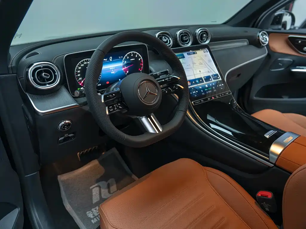 Mercedes-Benz GLC 2024 GLC 260 L 4MATIC luxury model 5 seats купить на сайте DeffCars