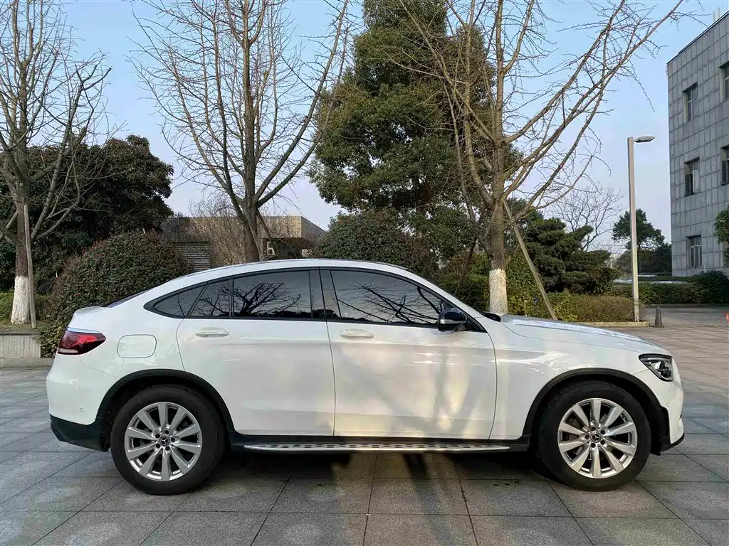Mercedes-Benz GLC Coupe 2020 GLC 260 4MATIC Coupe SUV купить на сайте DeffCars