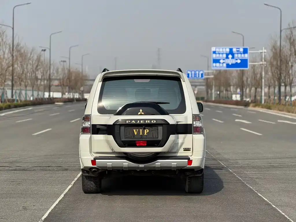 Pajero imported 2020 3.0L automatic luxury version купить на сайте DeffCars