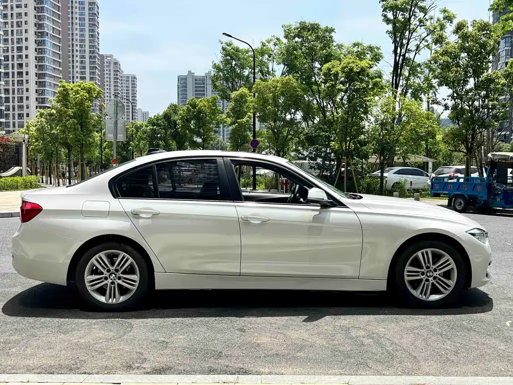 BMW 3 Series 2017 320Li Fashion Edition купить на сайте DeffCars