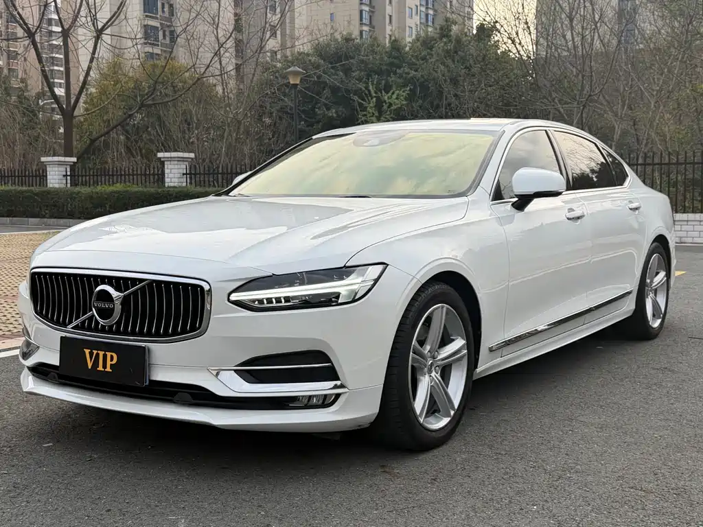 Volvo S90 2020 T5 Zhiyi Luxury Edition купить на сайте DeffCars