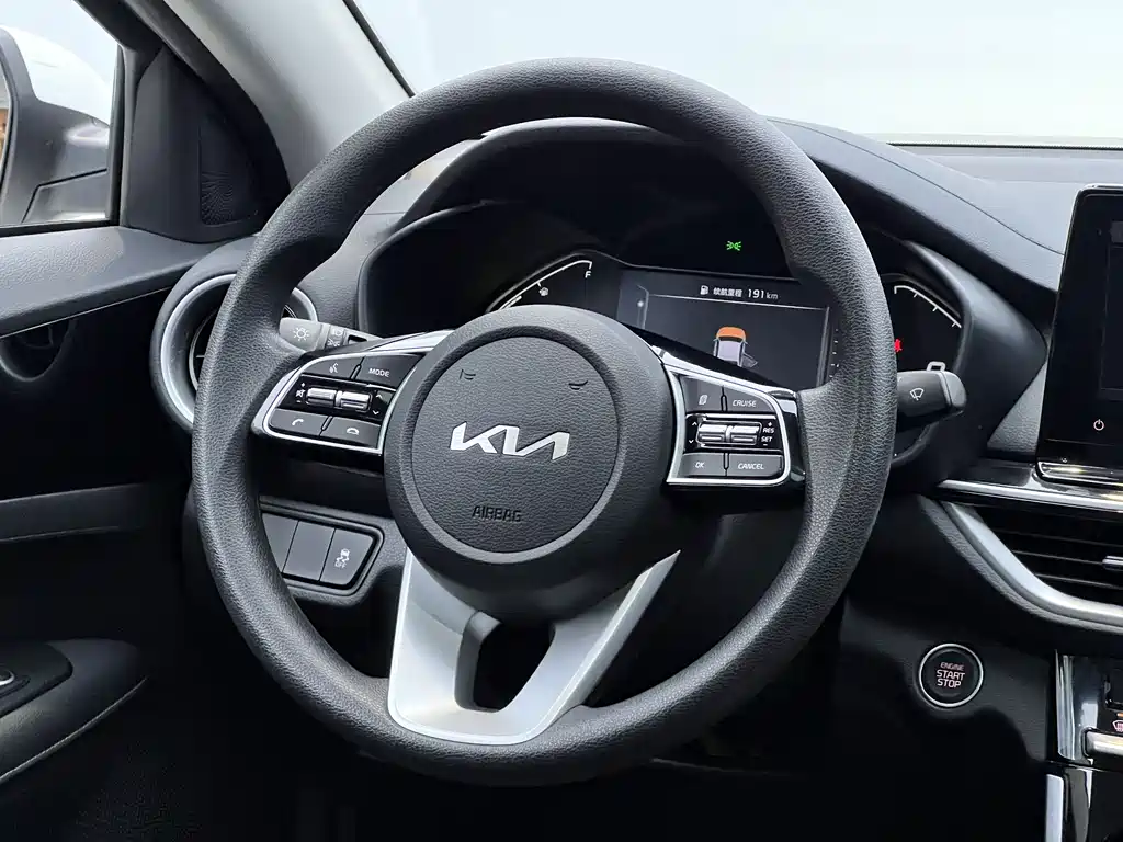 Kia K3 2021 facelift 1.5L CVT fashion version купить на сайте DeffCars
