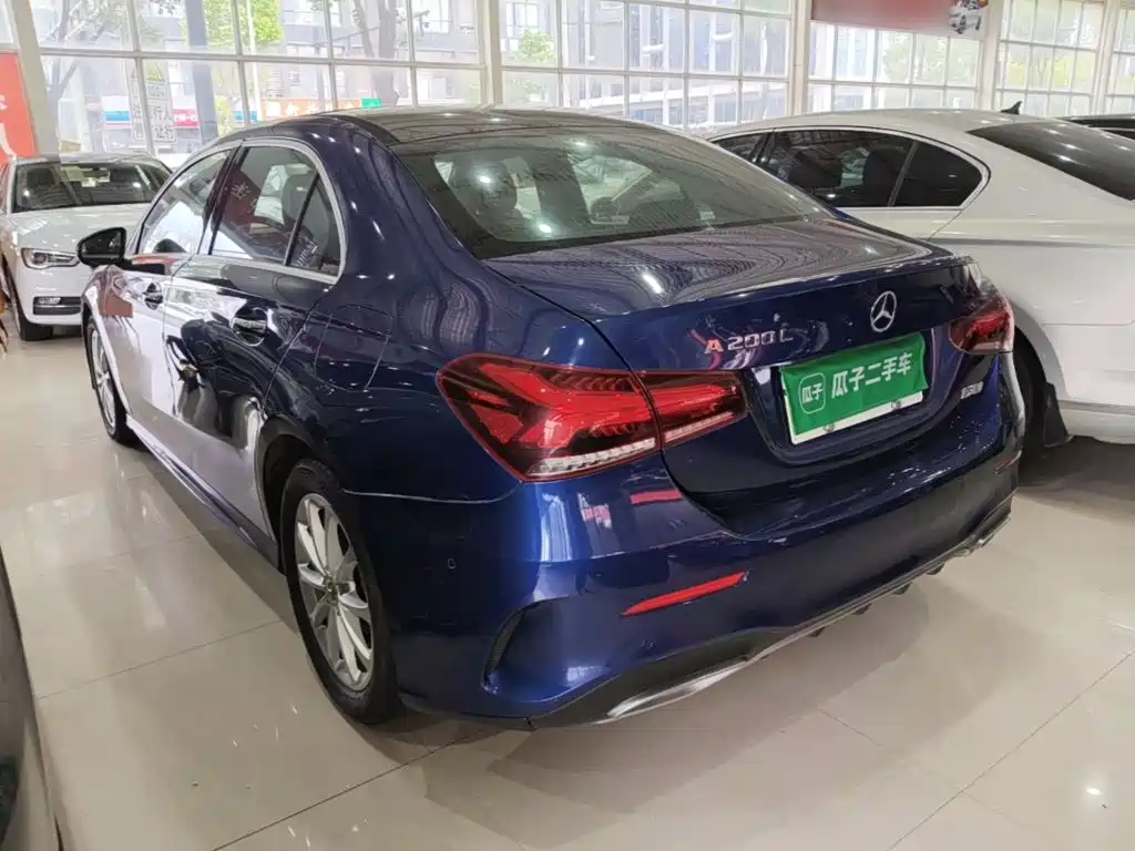 Mercedes-Benz A-Class 2020 Facelift A 200 L Sports Sedan Fashionable купить на сайте DeffCars