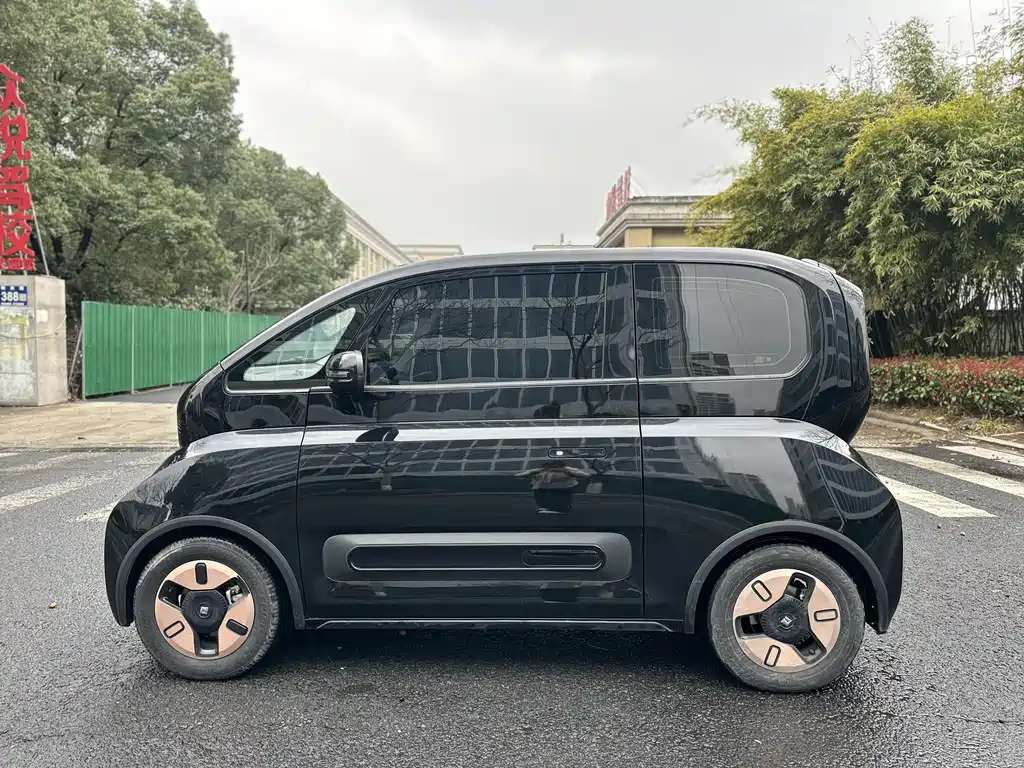 Baojun KiWi EV 2022 Artist’s Light Edition Lithium Iron Phosphate купить на сайте DeffCars