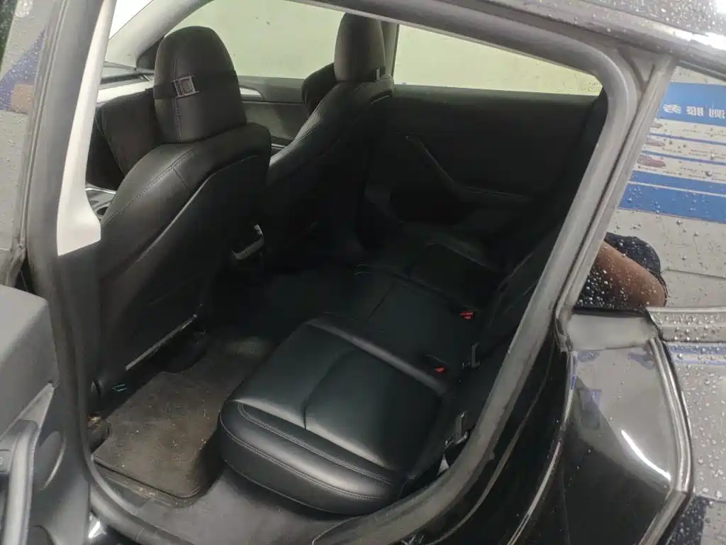 Model Y 2023 rear-wheel drive version купить на сайте DeffCars