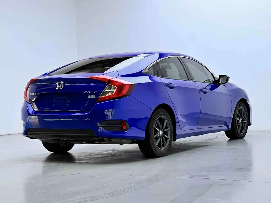 Civic 2019 220TURBO CVT Dynamic Edition National VI купить на сайте DeffCars