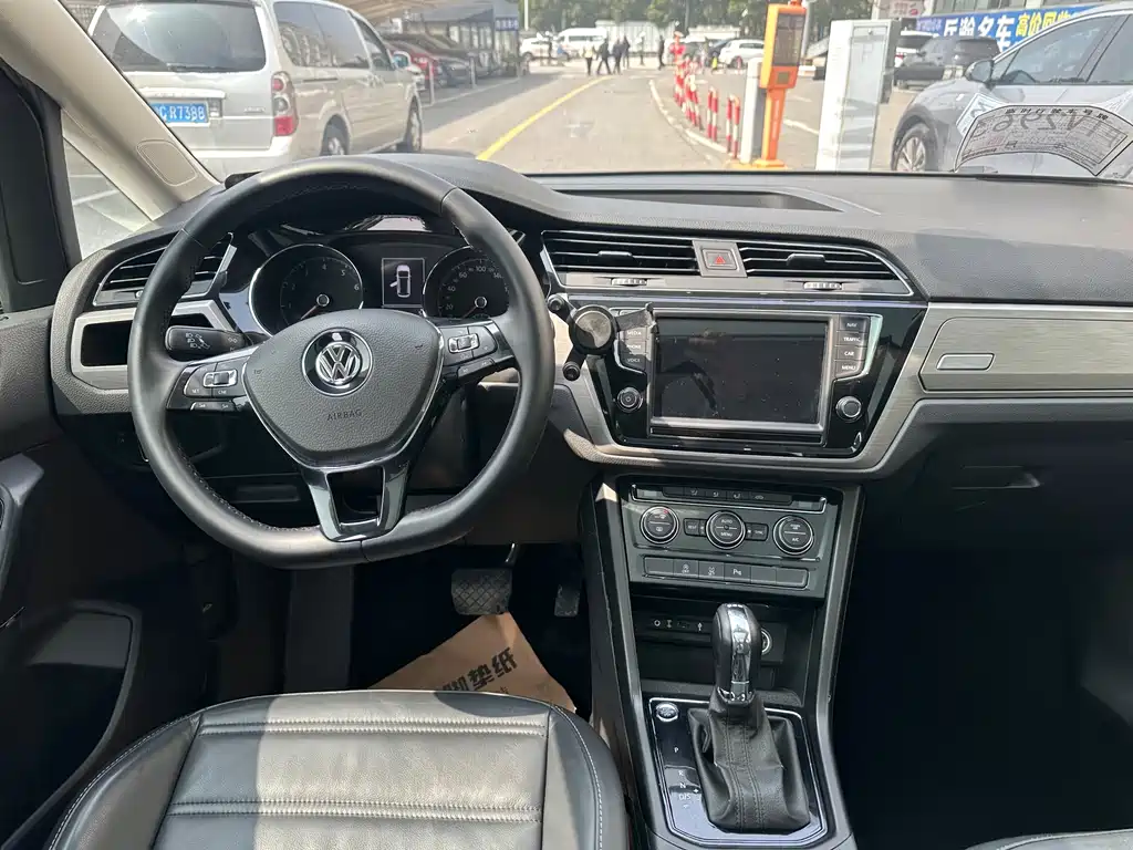 Touran 2018 Touran L 280TSI DSG Extended Edition 7 seats National V купить на сайте DeffCars