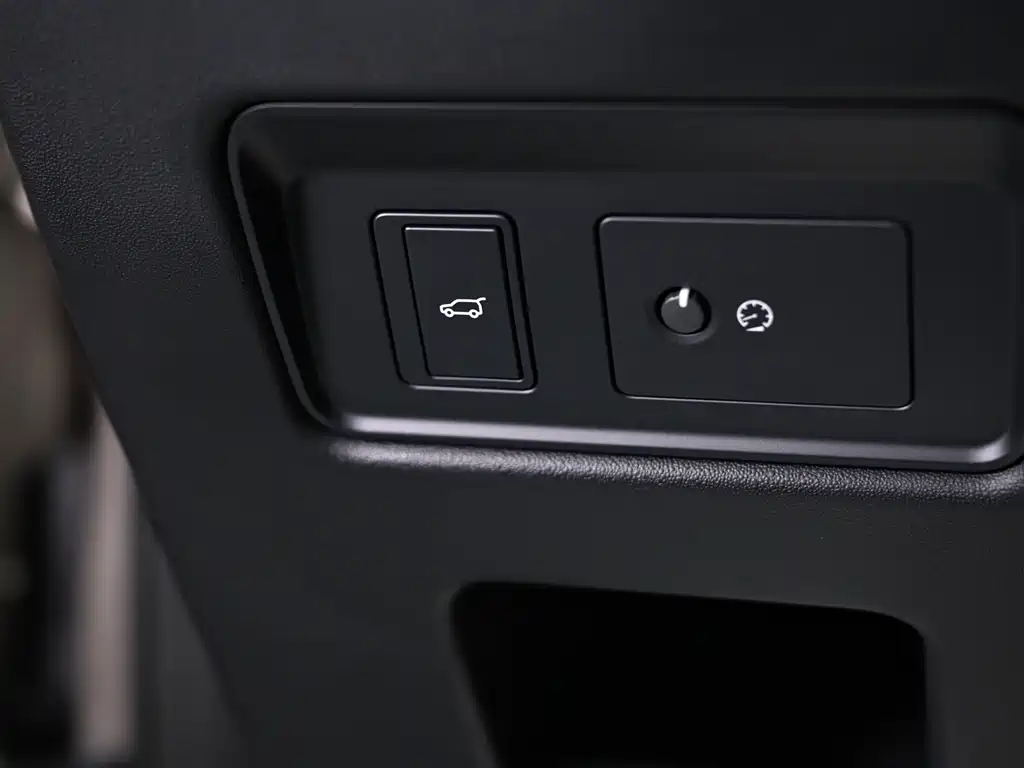Discover the 2021 360PS R-Dynamic SE купить на сайте DeffCars