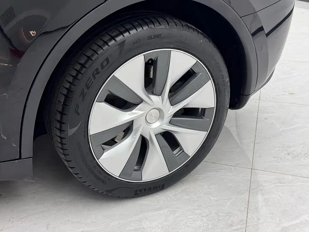 Model Y 2023 rear-wheel drive version купить на сайте DeffCars