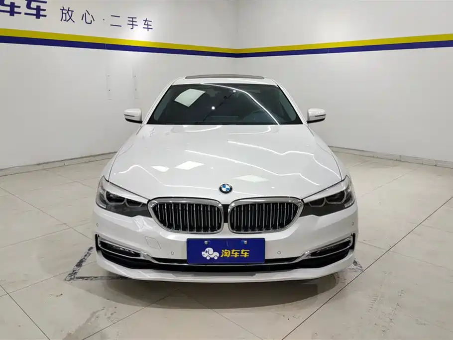 BMW 5 Series 2018 facelift 530Li leading model luxury package купить на сайте DeffCars