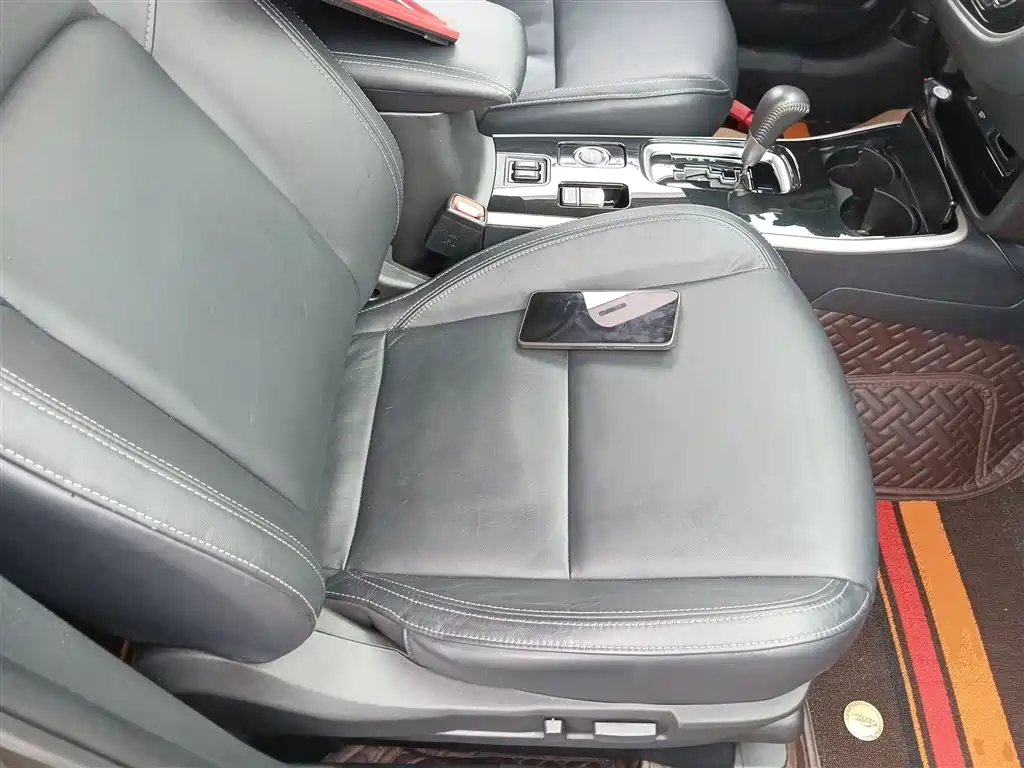 Outlander 2019 2.4L four-wheel drive exclusive version, 7 seats, National V купить на сайте DeffCars
