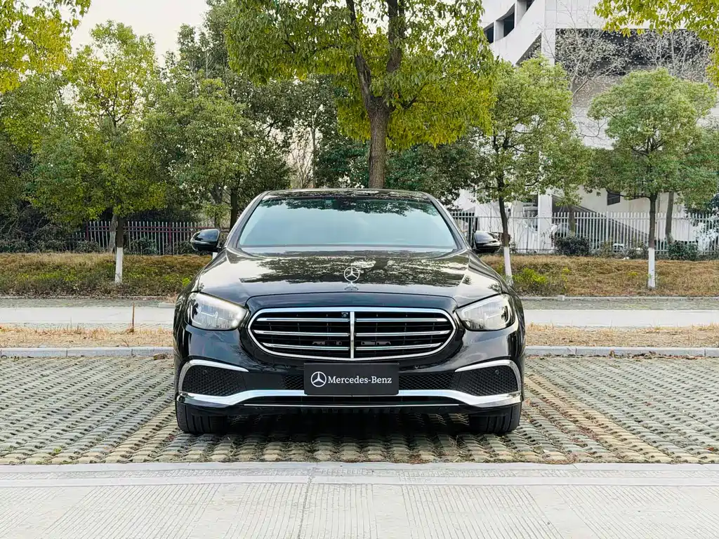 Mercedes-Benz E-Class 2023 E 300 L Luxury Model купить на сайте DeffCars