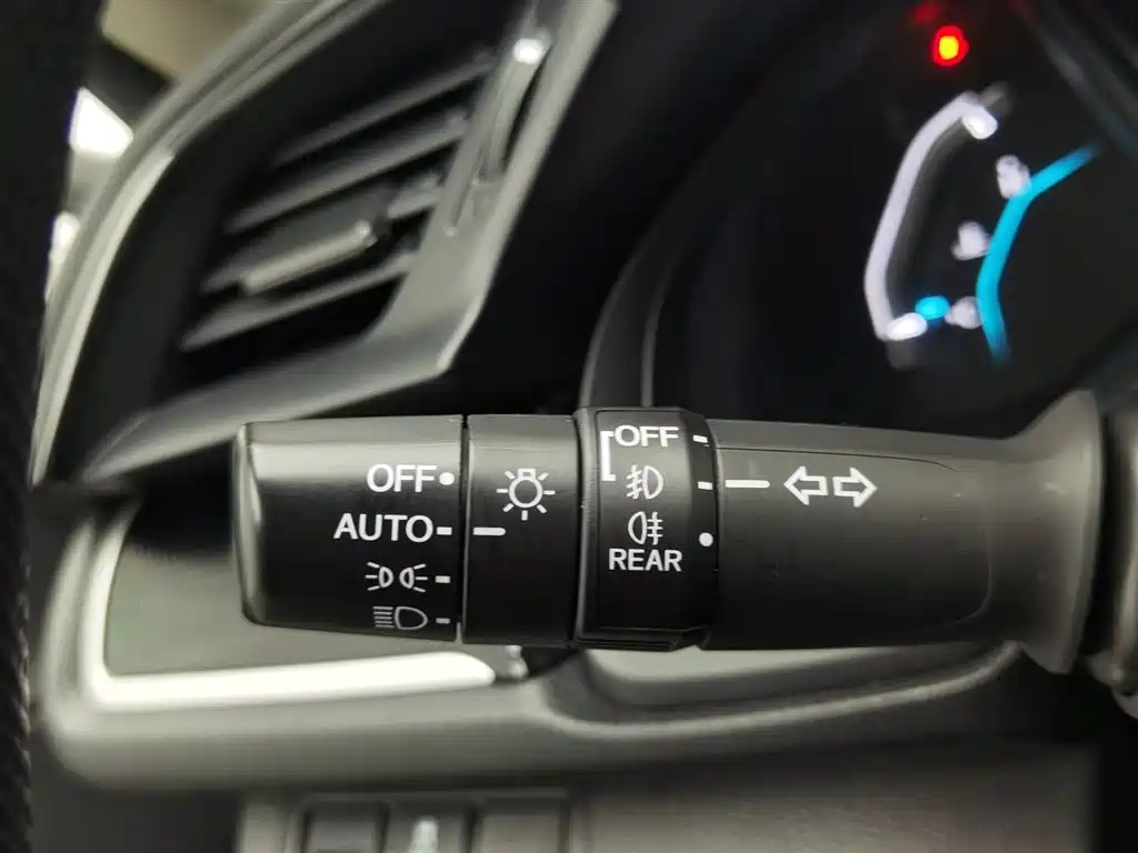 Civic 2019 180TURBO CVT Sports Edition National VI купить на сайте DeffCars