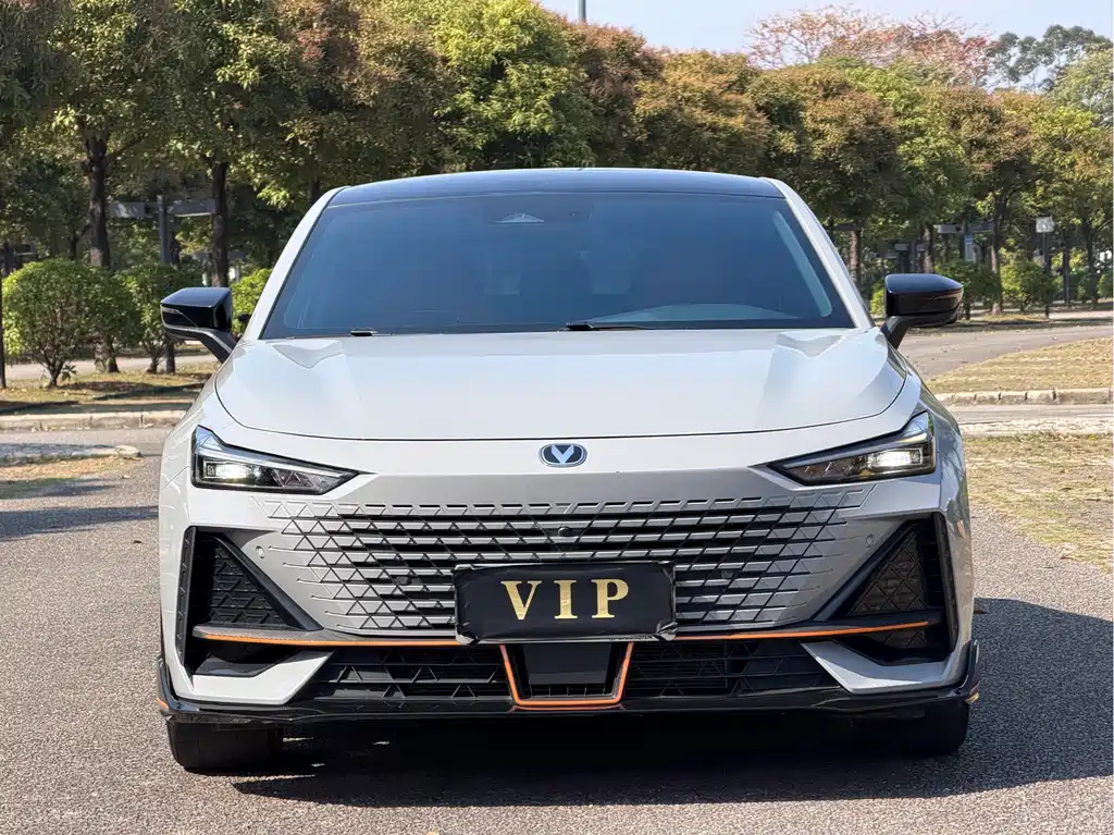 Changan UNI-V 2023 1.5T sports version купить на сайте DeffCars