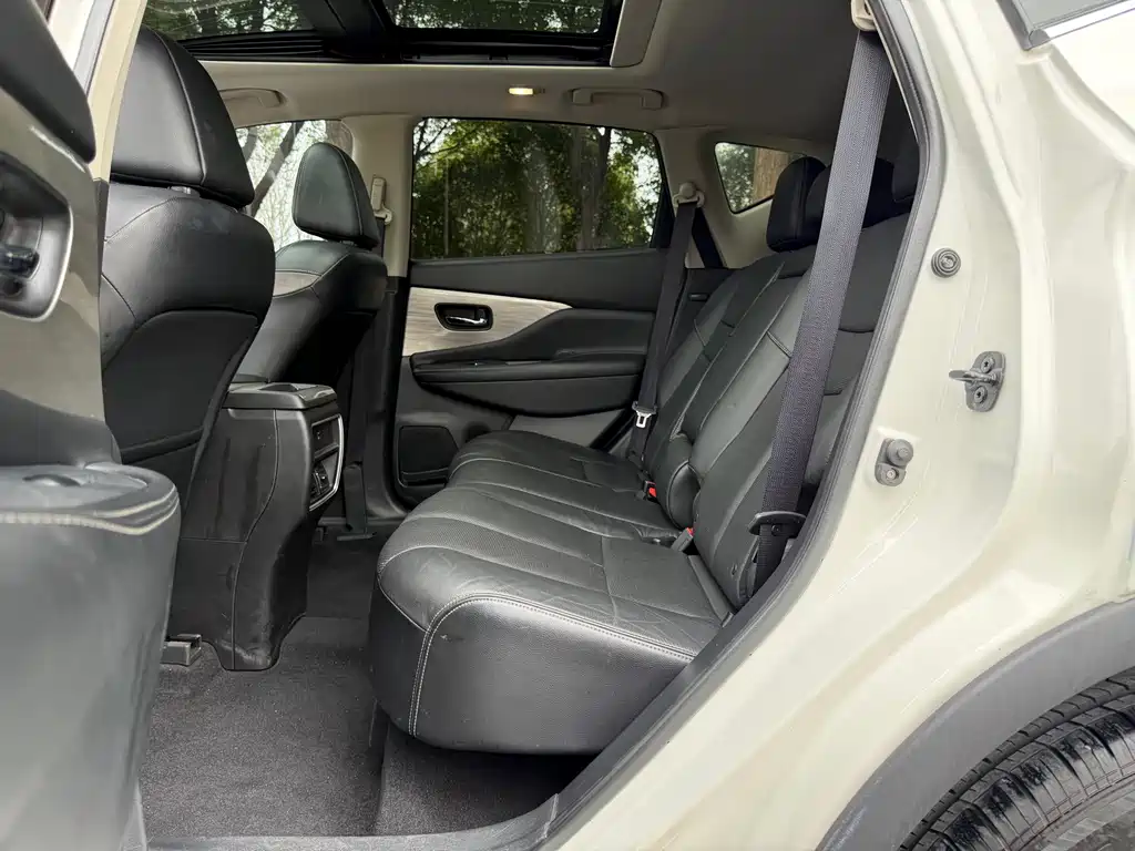 Loulan 2021 2.5L XL 2WD Intelligent Connected Deluxe Edition купить на сайте DeffCars
