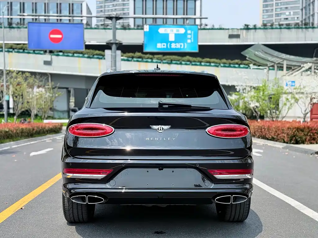 Bentayga 2021 4.0T V8 купить на сайте DeffCars