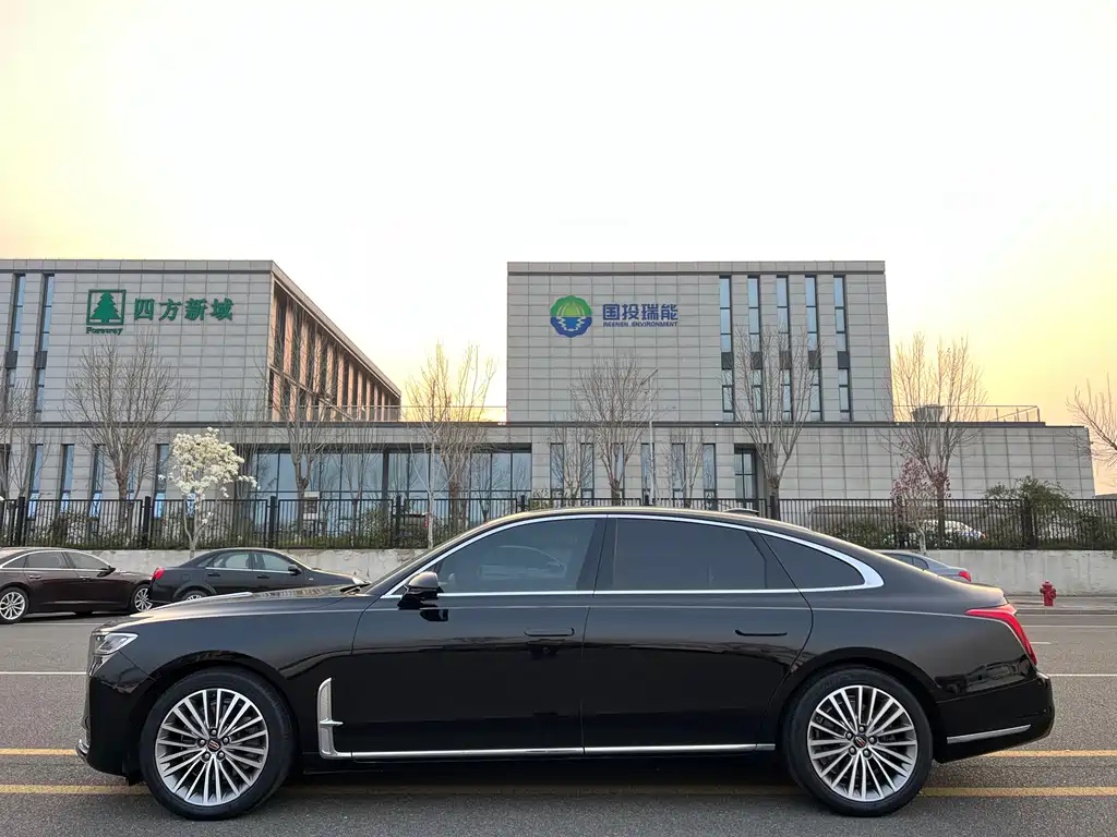 Hongqi H9 2020 2.0T Zhilian Flagship Edition купить на сайте DeffCars