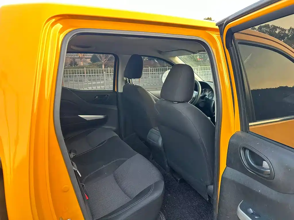 Navara 2021 2.5L facelift manual two-wheel drive smart model QR25 купить на сайте DeffCars