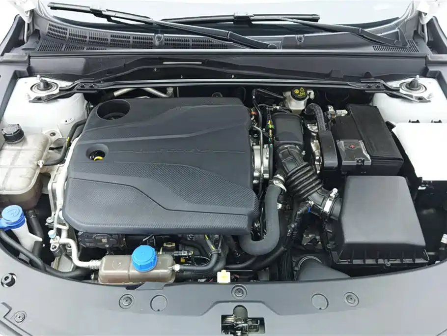 Changan UNI-V 2023 1.5T exclusive model купить на сайте DeffCars
