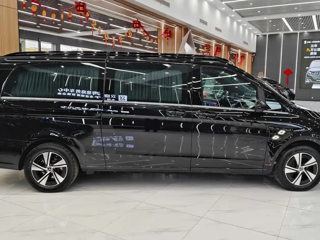 Vito 2024 2.0T Business Edition 7 seats купить на сайте DeffCars