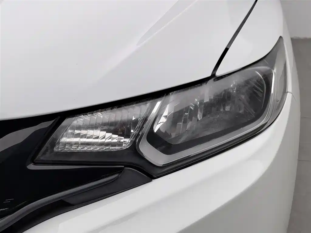 Fit 2016 1.5L LXS CVT Comfort Sunroof Edition купить на сайте DeffCars