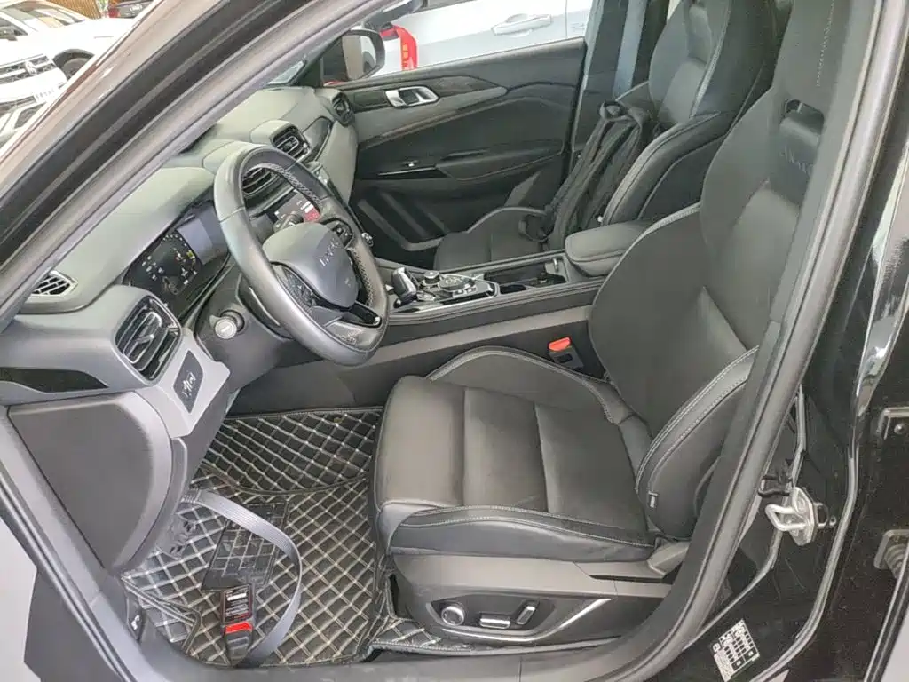 Lynk & Co 03 2022 1.5TD DCT Pro купить на сайте DeffCars
