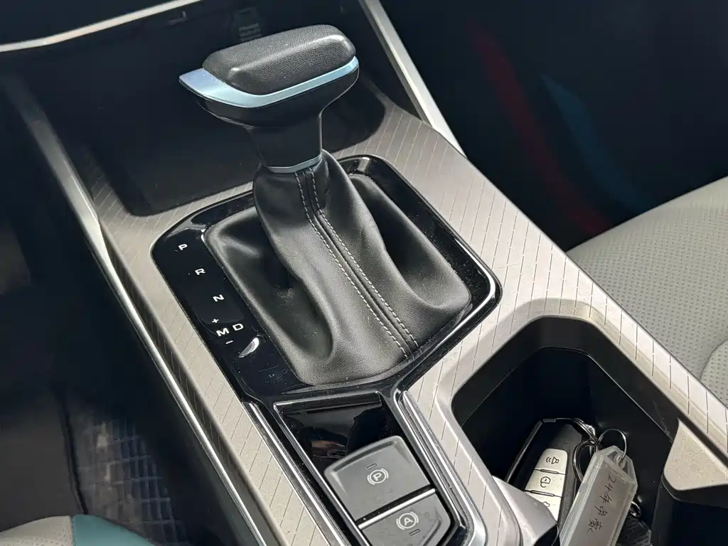 Emgrand 2023 4th Generation Champion Edition 1.5L CVT flagship model купить на сайте DeffCars