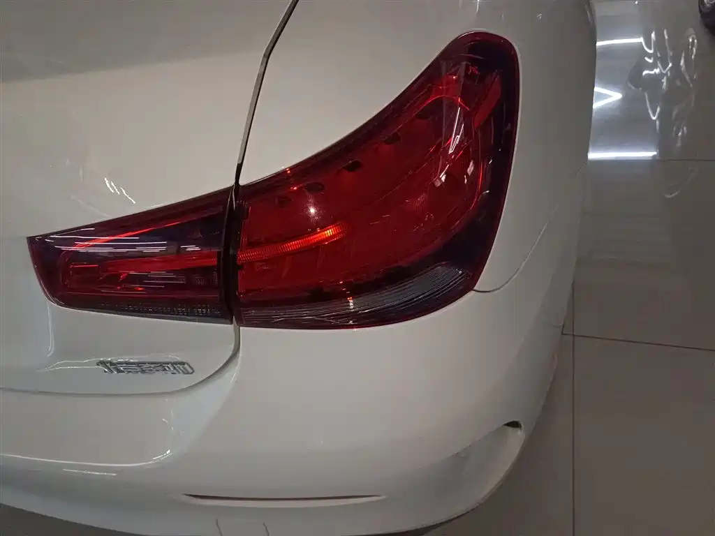 Mercedes-Benz A-Class 2021 facelift A 180 L sports sedan купить на сайте DeffCars